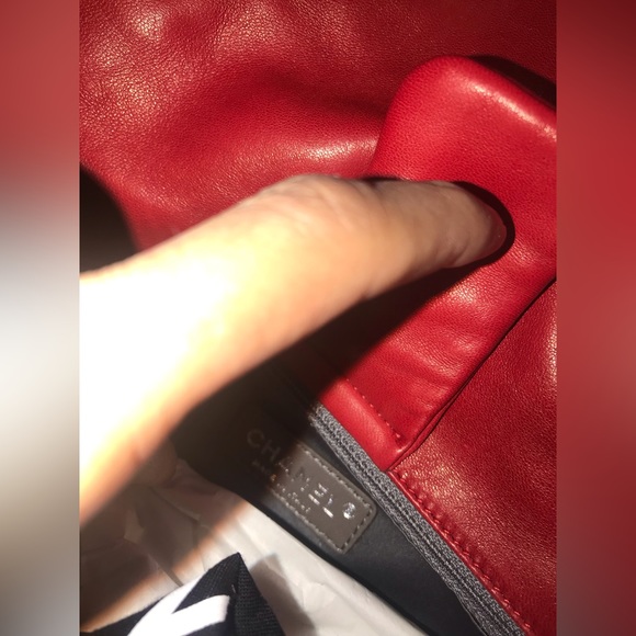 CHANEL HIDDEN CHAIN LOGO HANDBAG - Picture 8 of 8